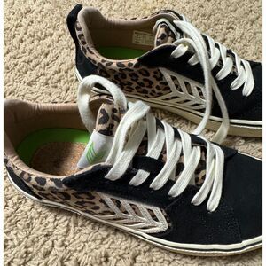 Women's Cariuma Suede Canvas Leopard Black Lace-up Size 8
